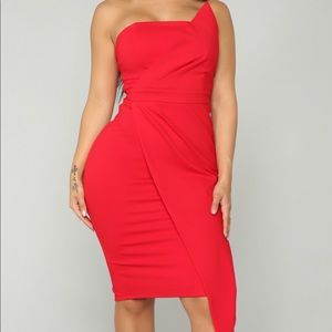 Fashion nova Red dress XS. tag attached. Too small